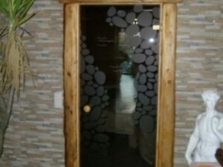 Saunat&uuml;r mit Holzrahmen