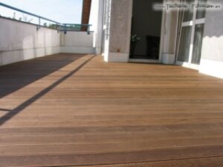 Terasse aus Bangkirai Holzdielen