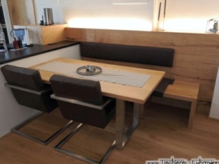 Sitzbank in Risseiche