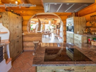 Fl&auml;chenb&uuml;ndiges Ceranfeld in Steinplatte Paradieso Bash