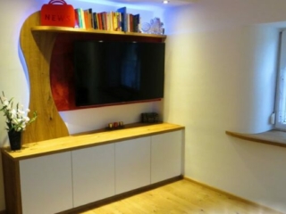 TV Schrank mit Spatula Stuhhi Technik