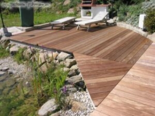 Cumaru Riffeldielen bei Schwimmteich