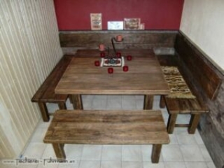Rustikale Kellerbar in Eiche