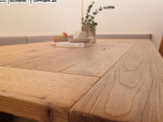 Massivholztisch in Eiche