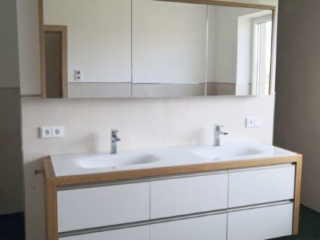 Glas Waschtisch in Eiche mit Ladenschrank
