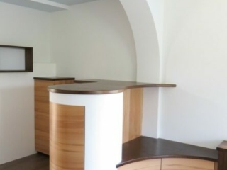 Gerundete und geschwungene Wohnzimmerm&ouml;bel