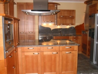 Erle Küche mit Rahmenfronten