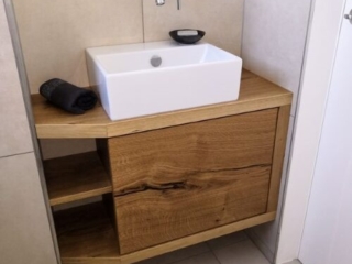Waschtisch in Gäste WC aus Eiche